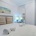 Lejlighed Guestready - Cosy With Pool *