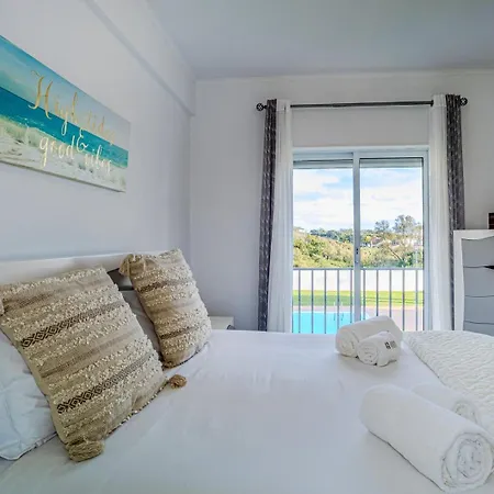 Guestready - Cosy With Pool Апартаменты *