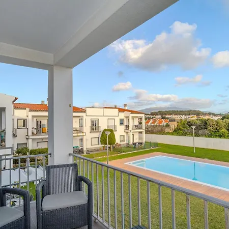 Апартаменты Guestready - Cosy With Pool *