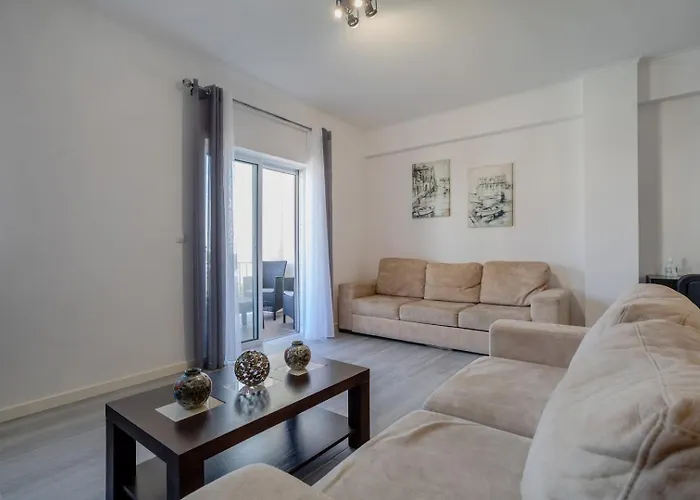 Guestready - Cosy With Pool Πόντα Ντελγκάντα