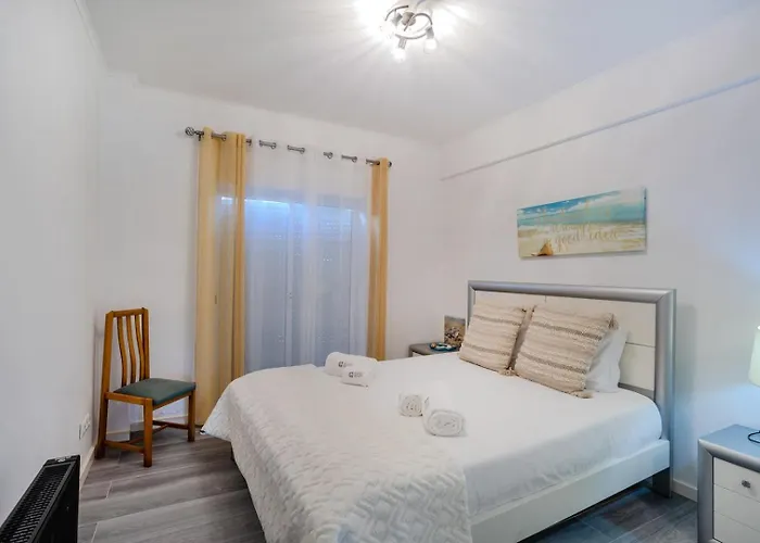 Guestready - Cosy With Pool * Πόντα Ντελγκάντα